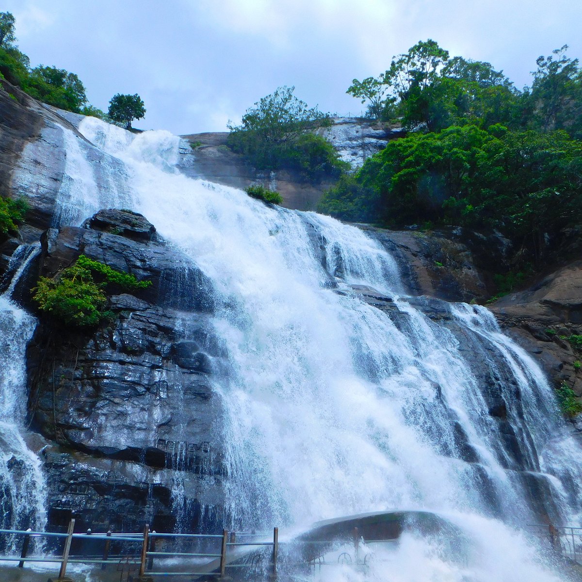 Coutralam water falls