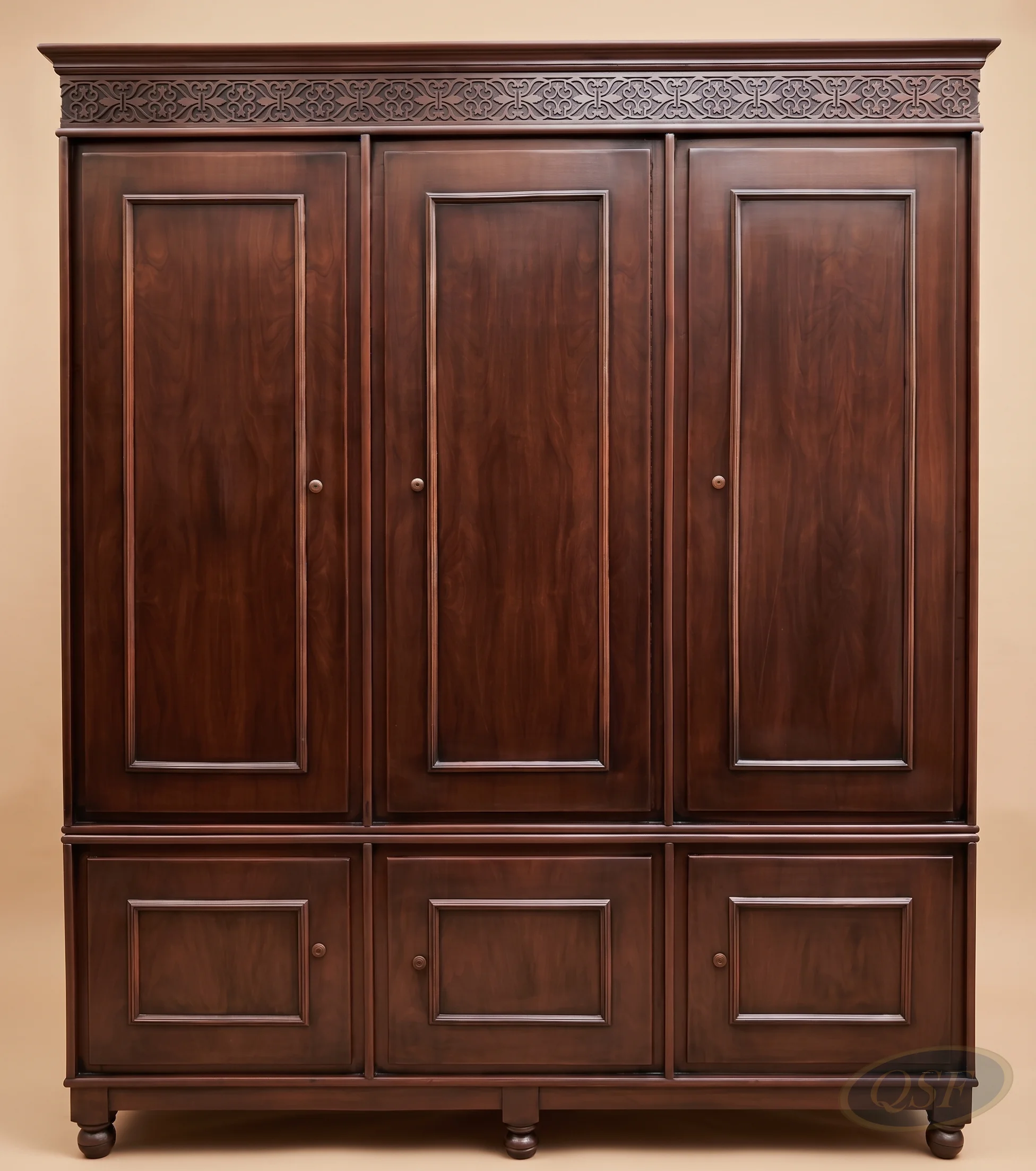 Minimalist Mahogany Almirah