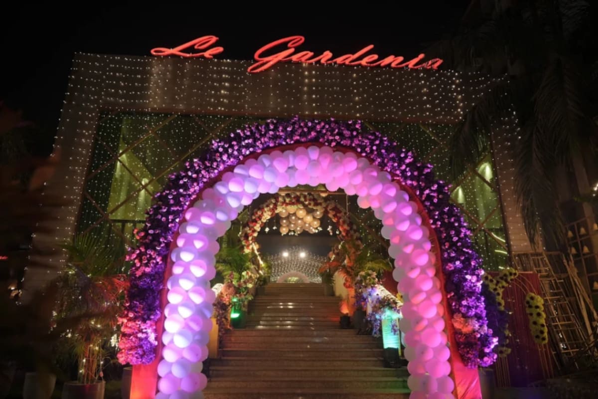 Le Gardenia Main Banner