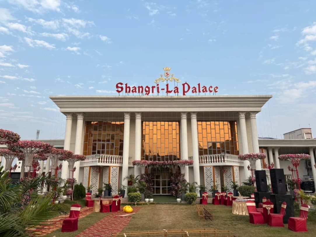 Shangri-La Palace main view 1