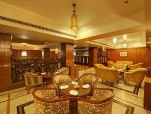 Hotel Babylon International main view 2