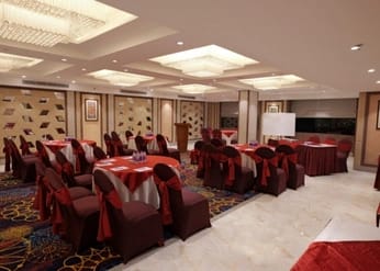Chanakya Hotel thumbnail 4