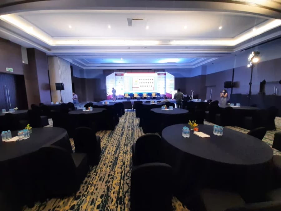 Radisson Hotel Gurugram Udyog Vihar Photo 5
