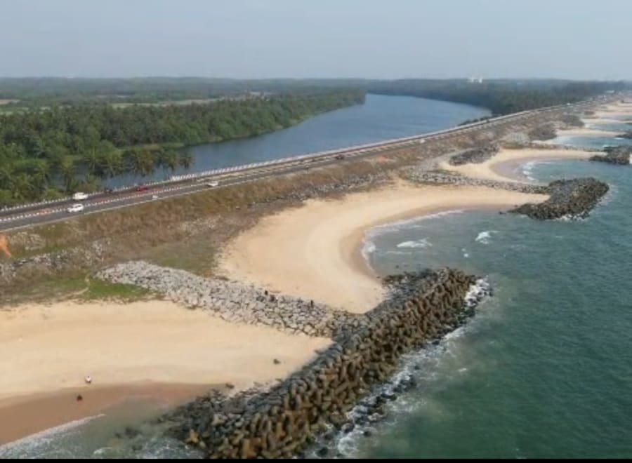 Maravanthe beach photo 4