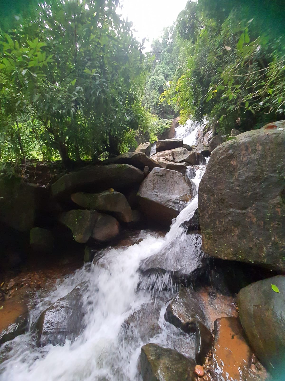 Haklamane falls, Byndoor