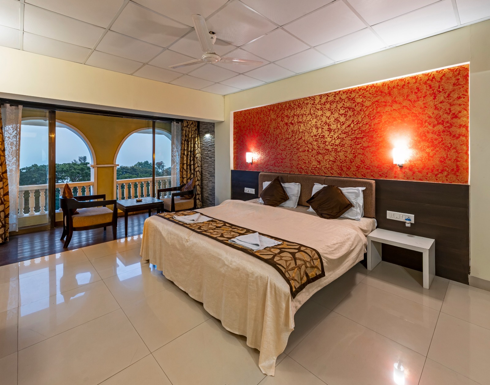 Guest room interior, Hotel Hilltop Panhala