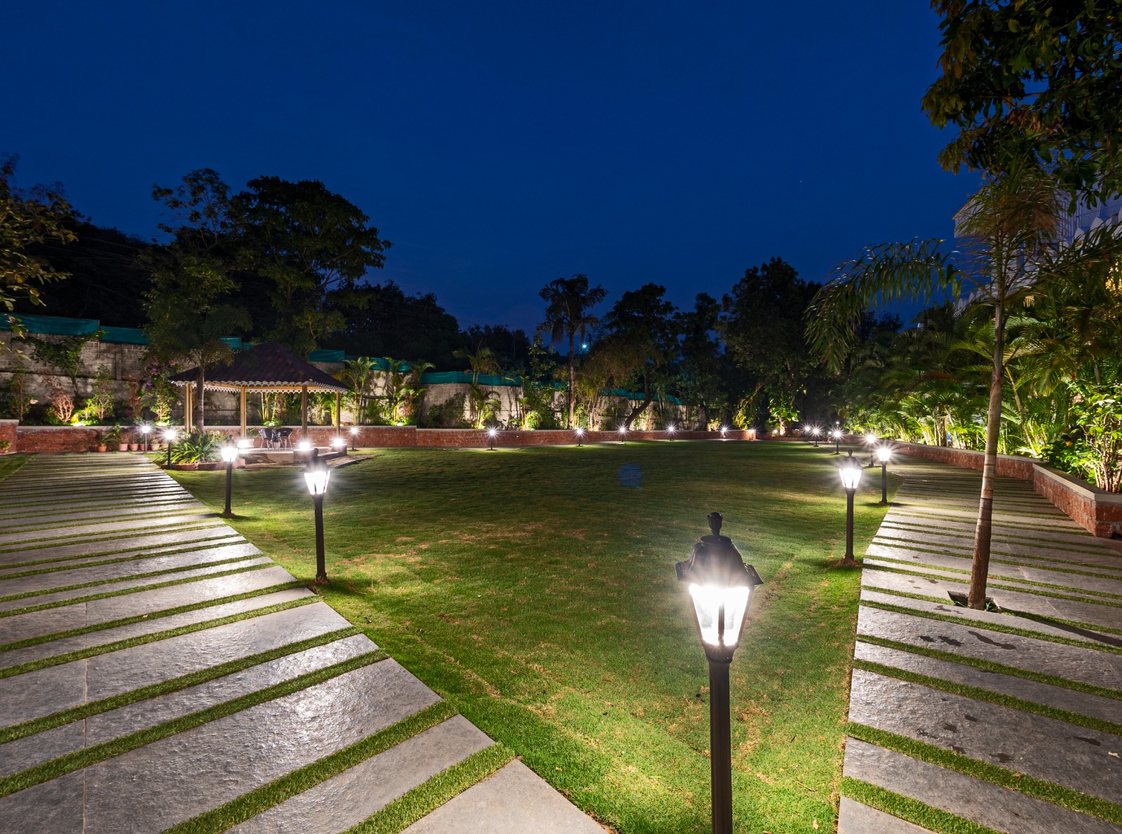 Grounds at Hotel Hilltop
