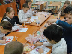Чистопольские школьники создавали яркие коллажи и оригинальные картины