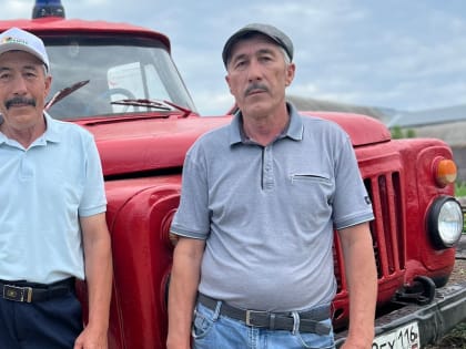 Близнецы... И оба они – водители!