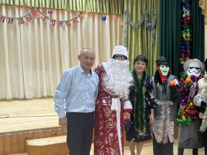 Праздничный бал - маскарад