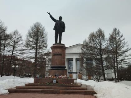 Лениногорск присоединился к соболезнованиям родственникам погибших в «Крокус Сити Холле»