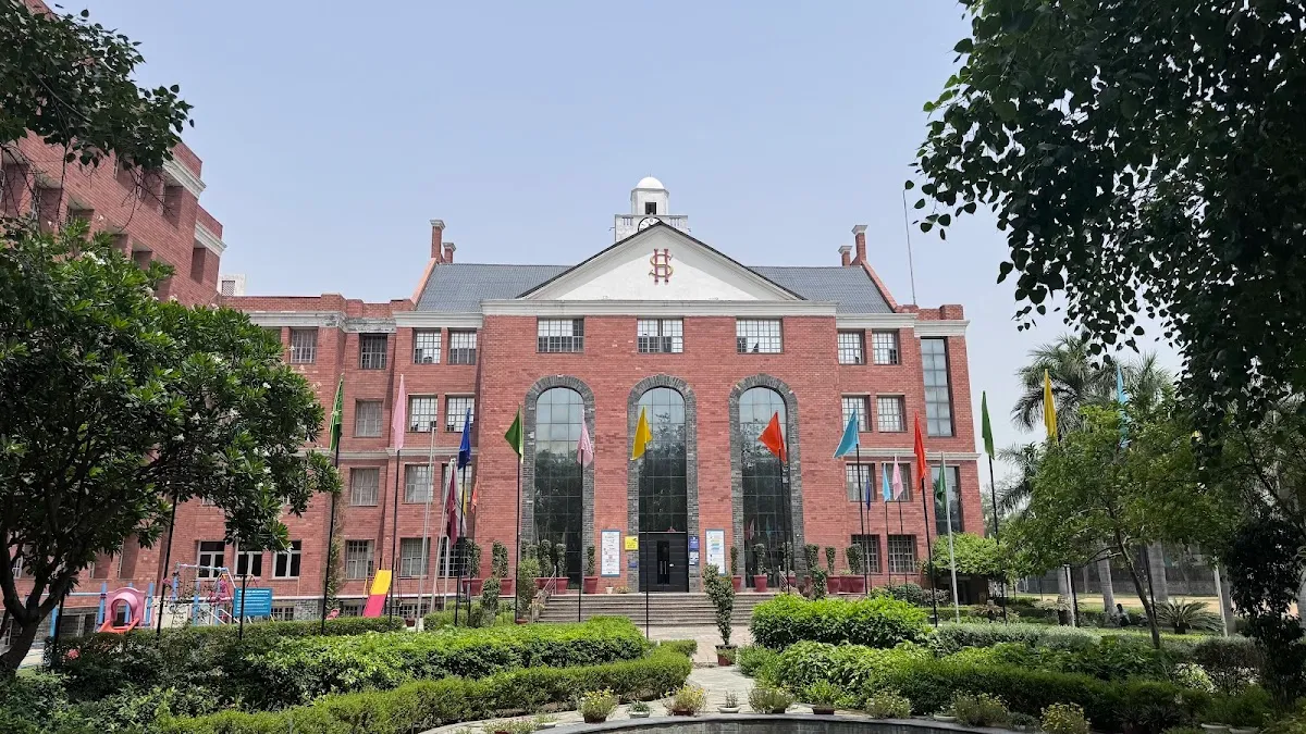 Scottish High International School photo 5