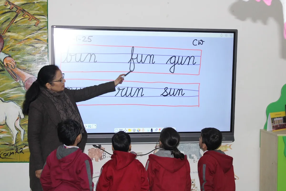 Red Roses Public School photo 4