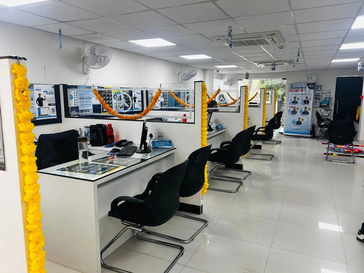 Aakash Institute, Gurgaon South City-II photo 5