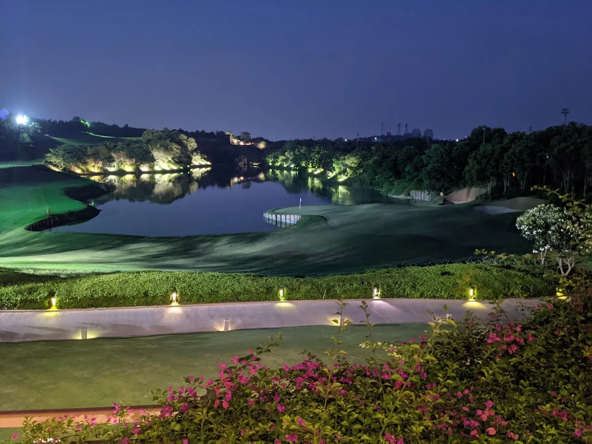 Golf Pavilion photo 3