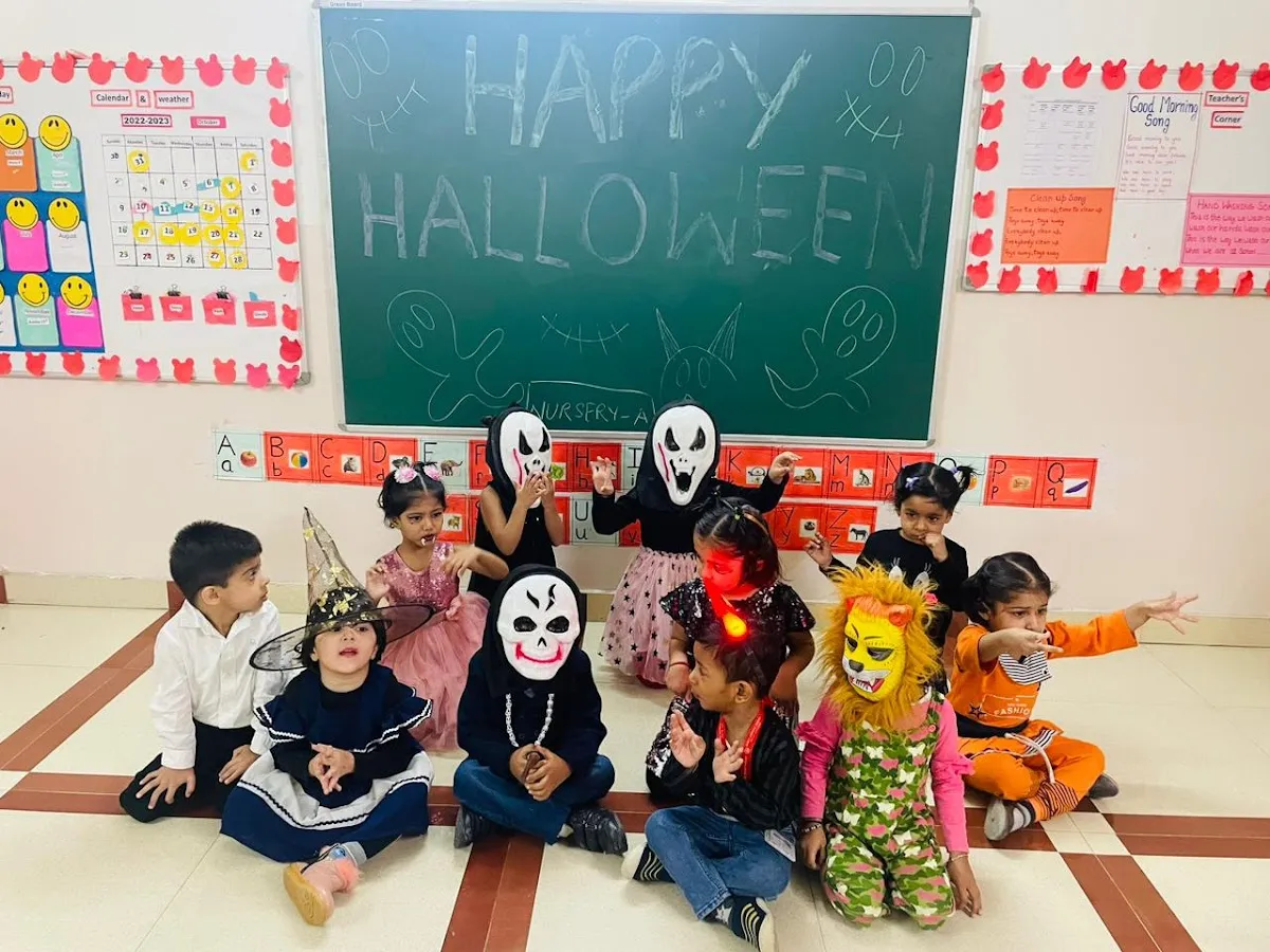 The Red Bear House(Play School) photo 3