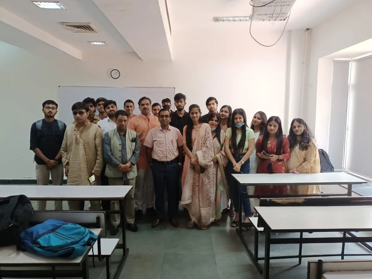 Sage IAS Academy- Best IAS Coaching in Gurugram photo 2