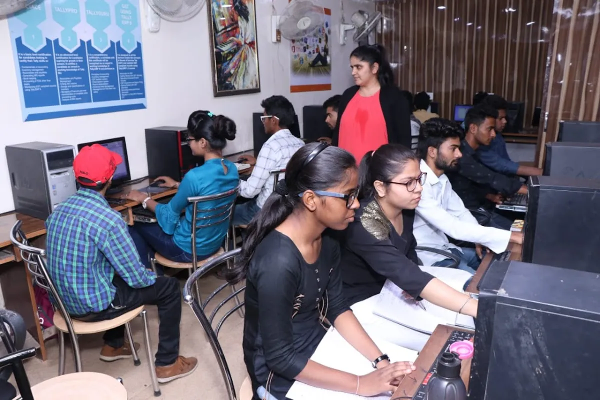 Brilliance School of Foreign Languages - English Speaking Classes - Japanese language Classes - Computer Course photo 5