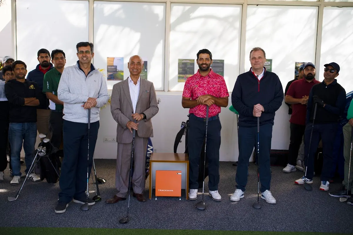 Karma Lakelands Golf Academy photo 6