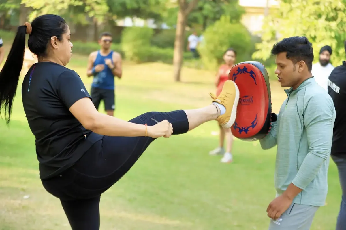 Personal trainer at home photo 2