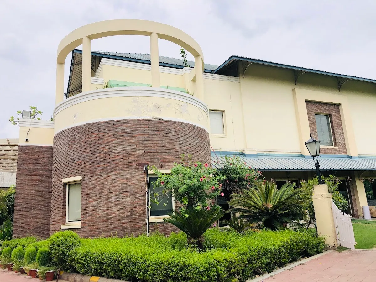 Club South Patio photo 6