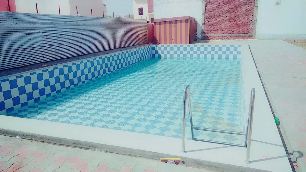 RGV swimming Pool photo 6