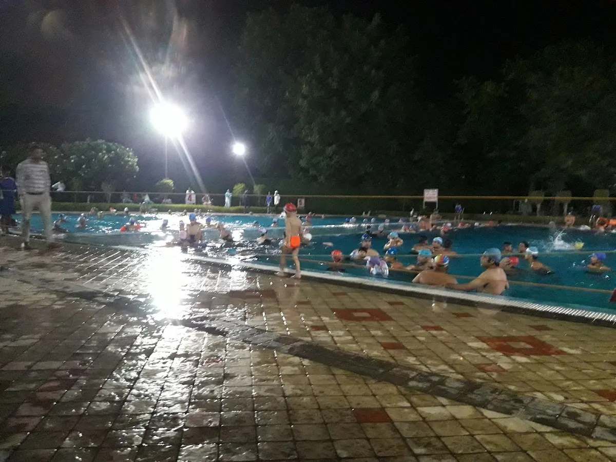 Huda Gymkhana Club Swimming Pool photo 2