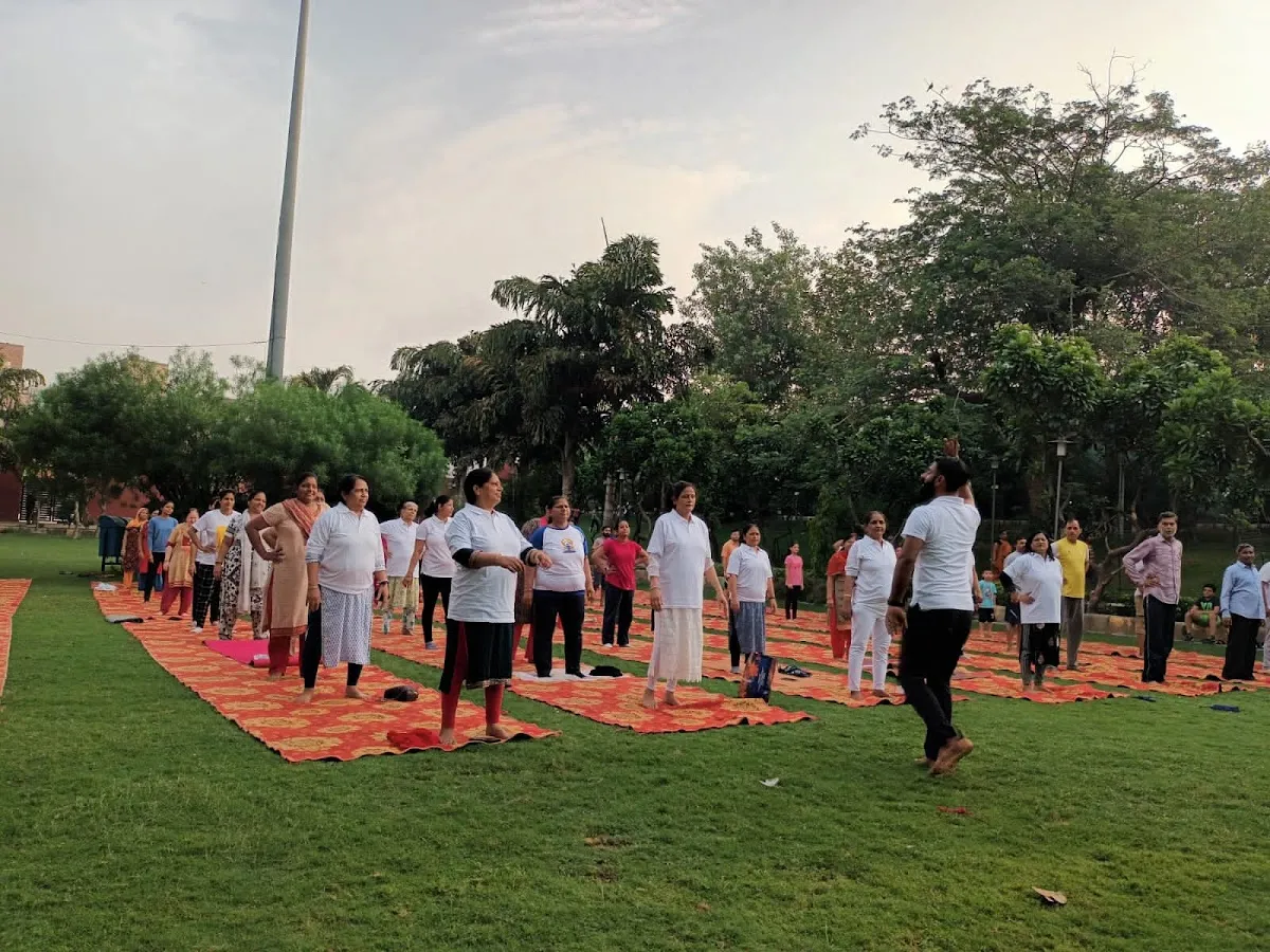 GM Akshay Anand ( Yoga Teacher & Life Coach ) photo 6