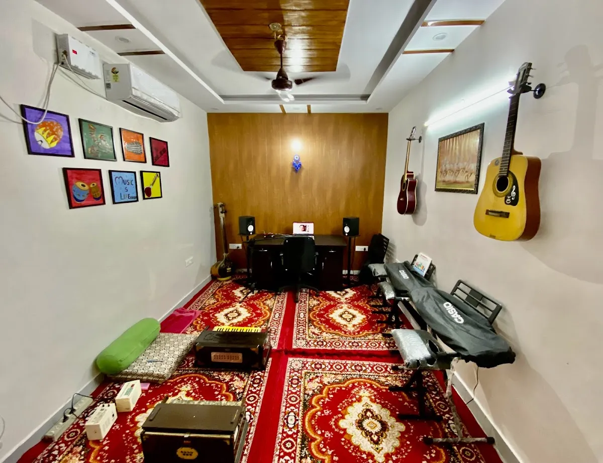 Aarshbhi Music School photo 2
