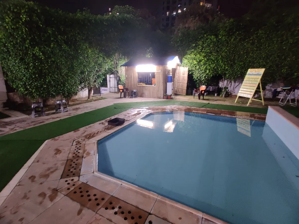 Malibu Towne Swimming Pool photo 5