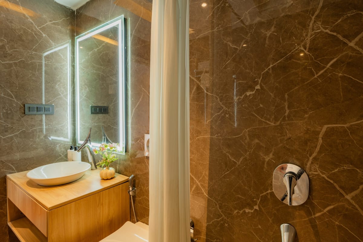 Gracias Aquora | 1-Room Retreat With Private Balcony, Shared Pool, & Restros, Close to Ashvem Beach preview 3