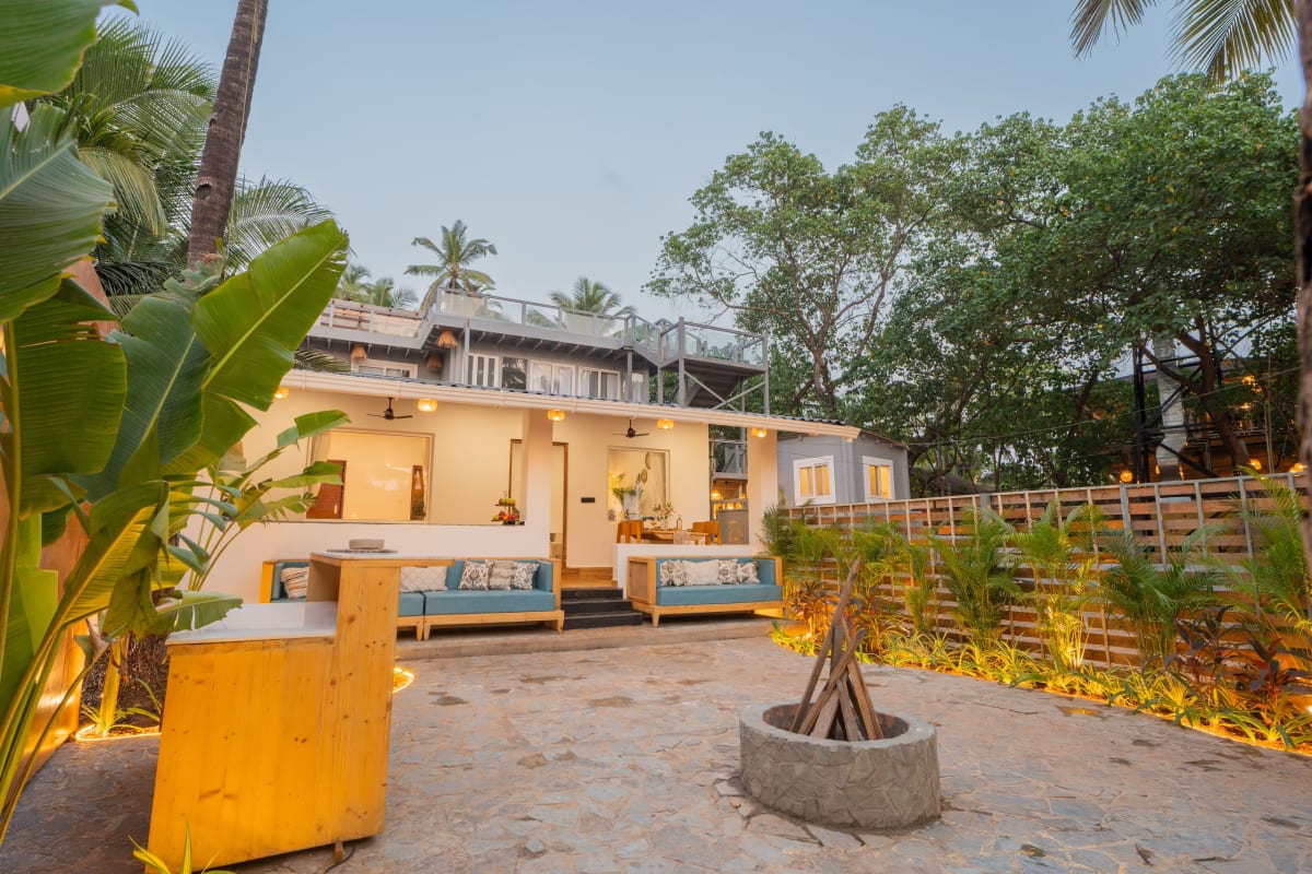 House of Neptune | 1-BHK Boutique Hut | Open Kitchen | Sit-out area | 10 Meters from Ashwem Beach