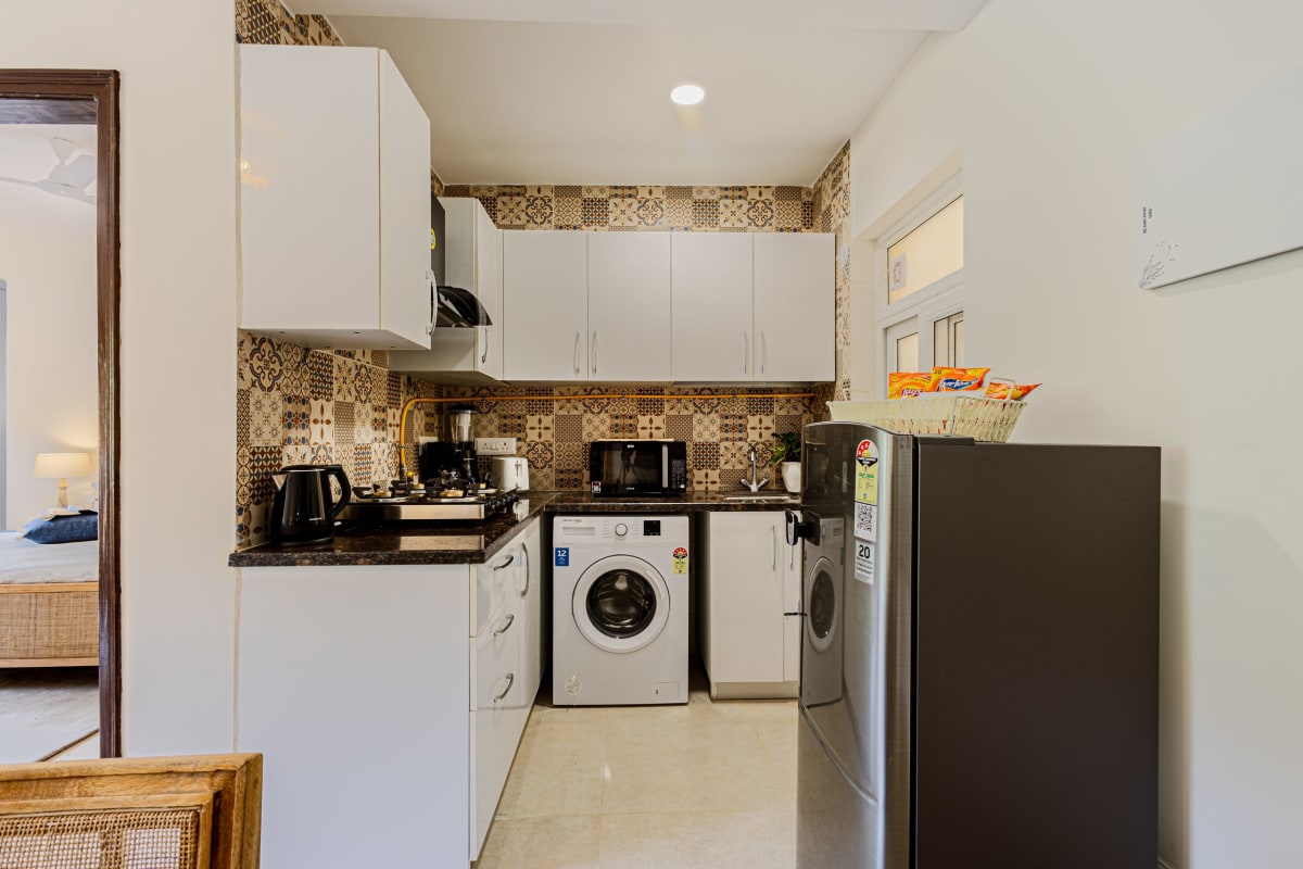 Veera Marina | Elegant 1-BHK Apt With Common Pools, Gym & Lift