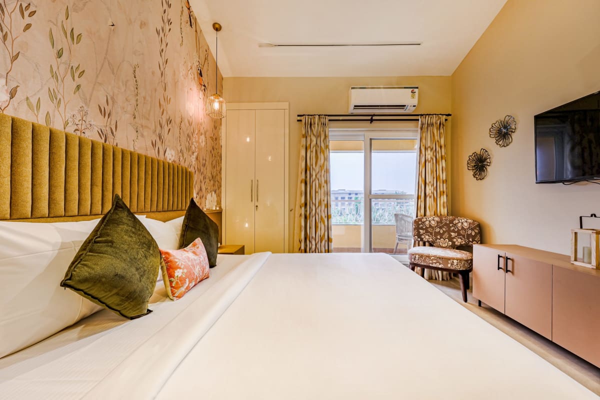 Veera Marina | Charming 3-BHK Apt Near Candolim Beach With Common Pools & Lift