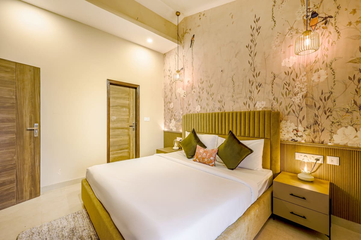 Veera Marina | Charming 3-BHK Apt Near Candolim Beach With Common Pools & Lift