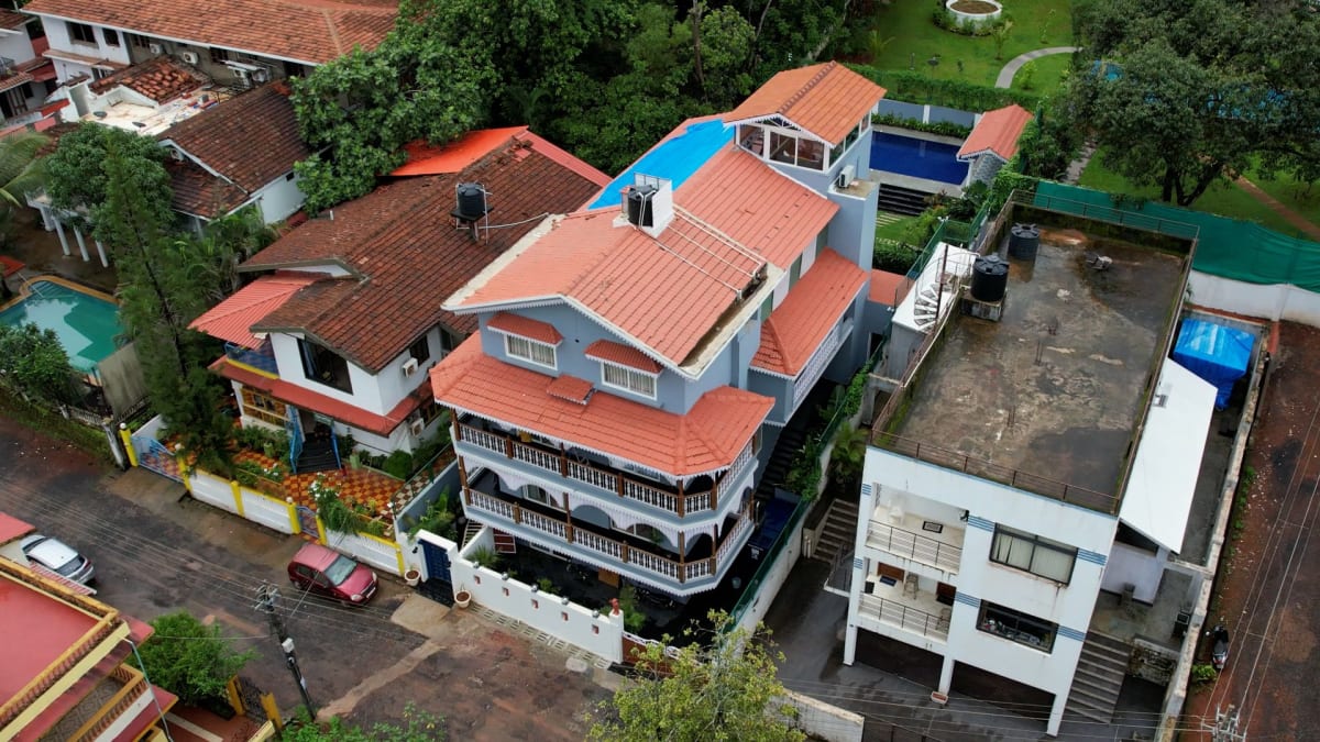 BluDoor | Exquisite Pet-friendly 5-BHK Villa With Private Pool, Lift & Entertainment Lounge Near Vagator Beach