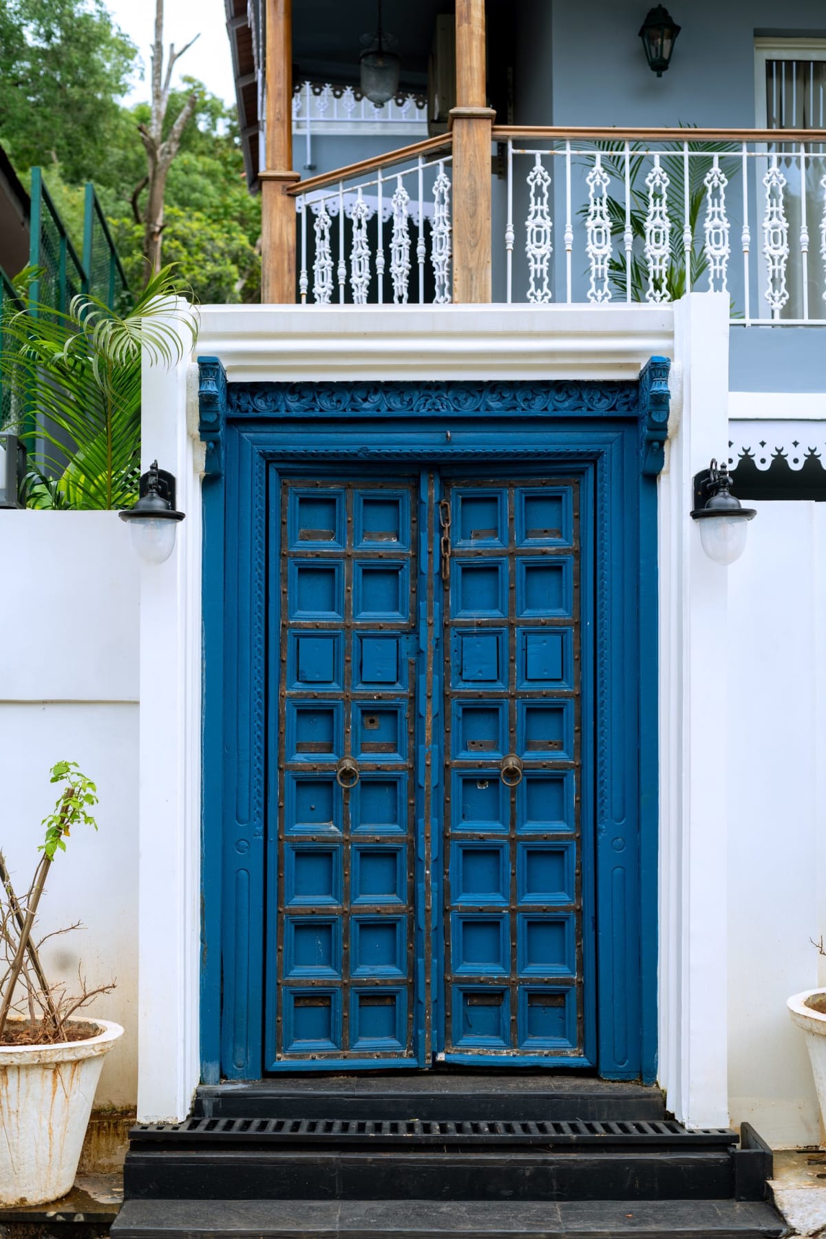 BluDoor | Exquisite Pet-friendly 5-BHK Villa With Private Pool, Lift & Entertainment Lounge Near Vagator Beach preview 3