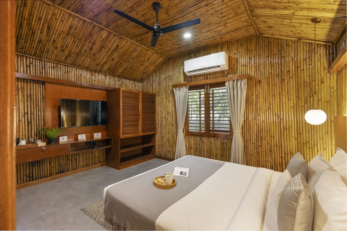 Timber Standard Suite | Pet-friendly Bamboo Cottage with Pvt Sit-Out Area & Shared Dining
