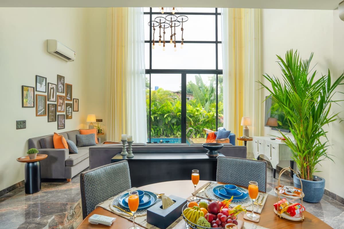 PUro Sol | 3-BHK Villa In a Gated Complex With Private Pool & Bathtub | Near Popular Beaches