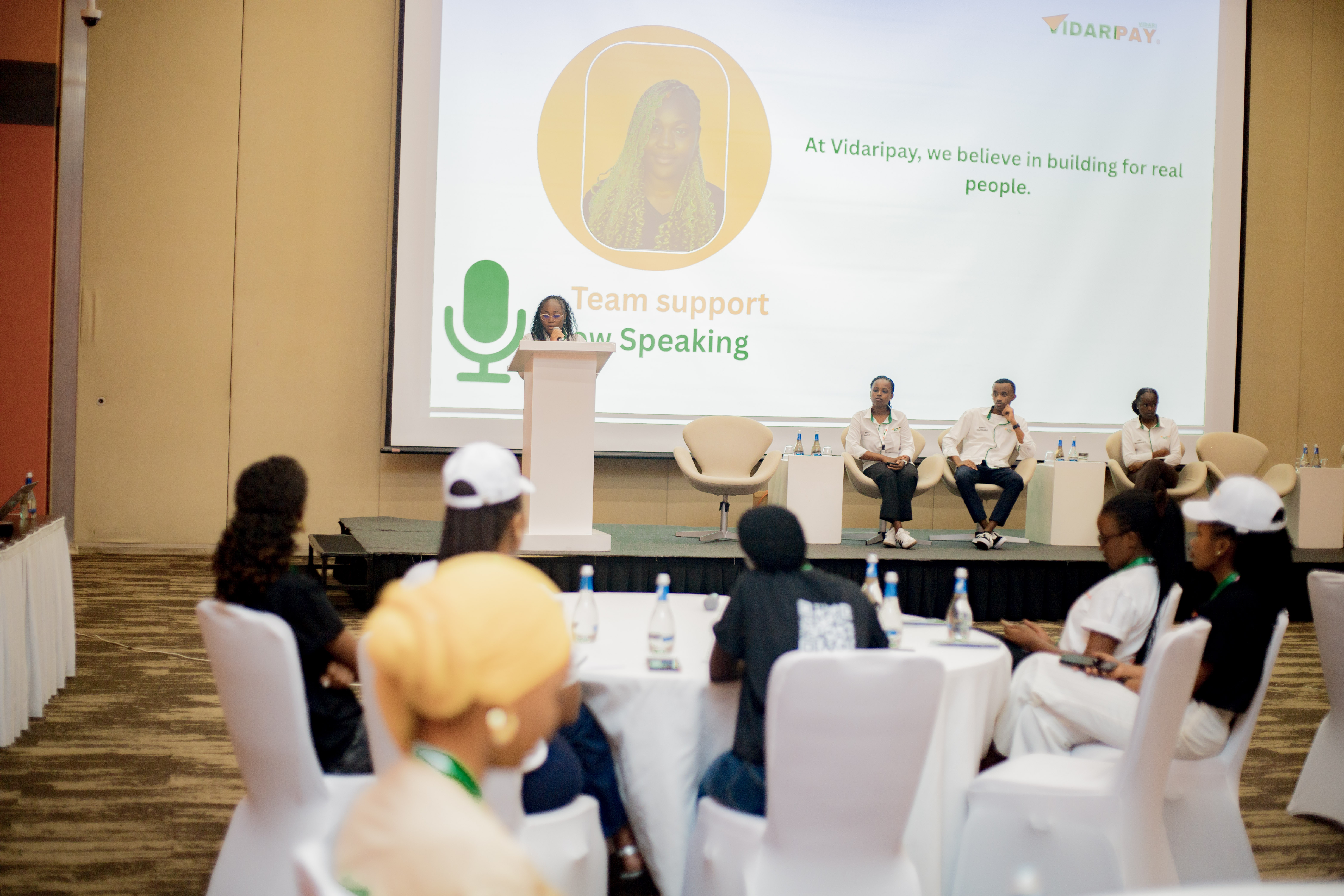 Customer Care Is at the Heart of Vidaripay