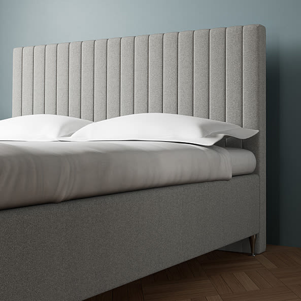casablanca_stripe_gavl_page_lightgrey.jpg