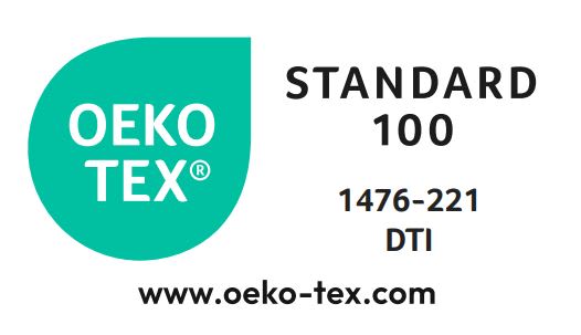 Logo for OEKO-TEX® STANDARD 100-certificering, med nummer 1476-221 DTI og webadressen oeko-tex.com.