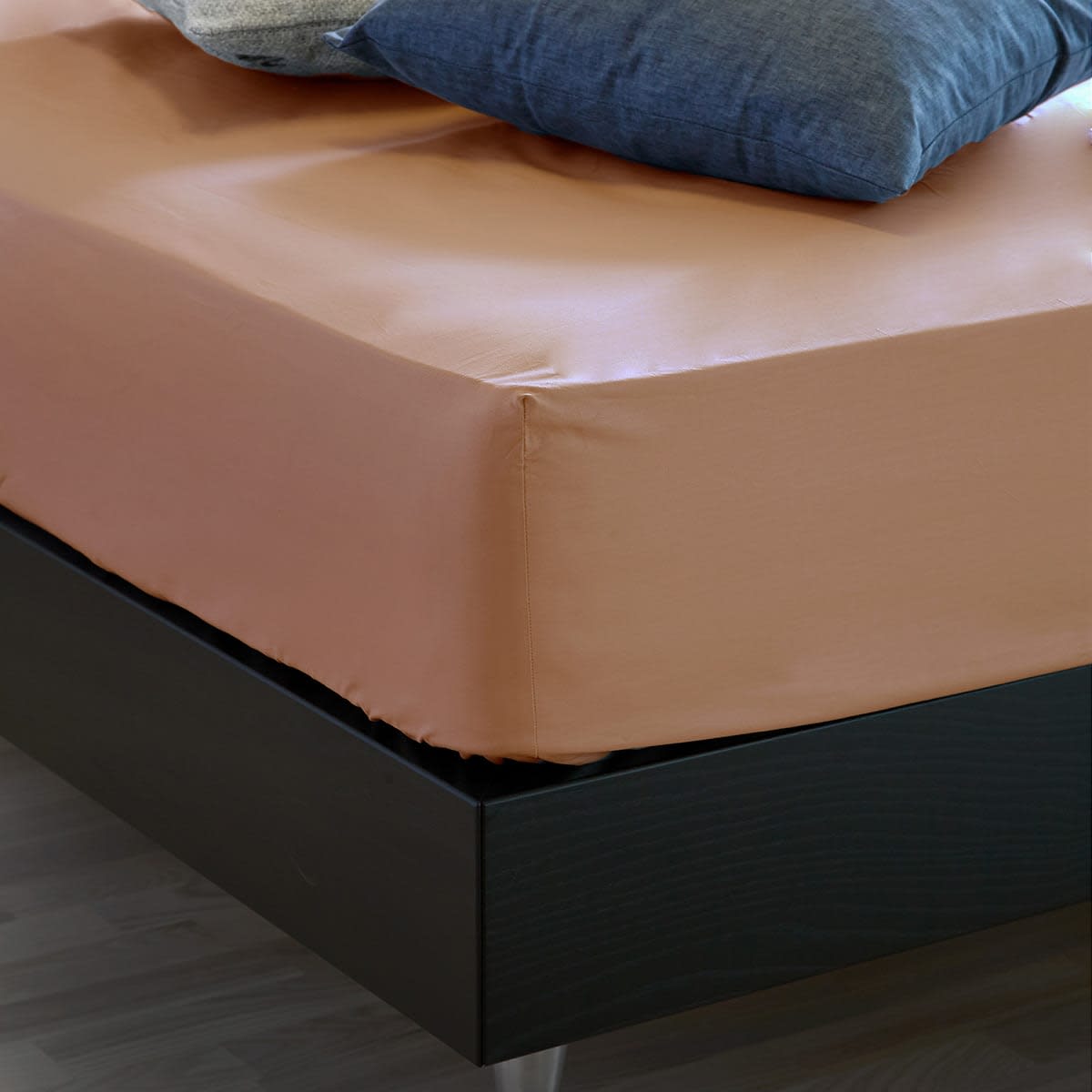 unikka-faconlagen-copper-satin.jpg