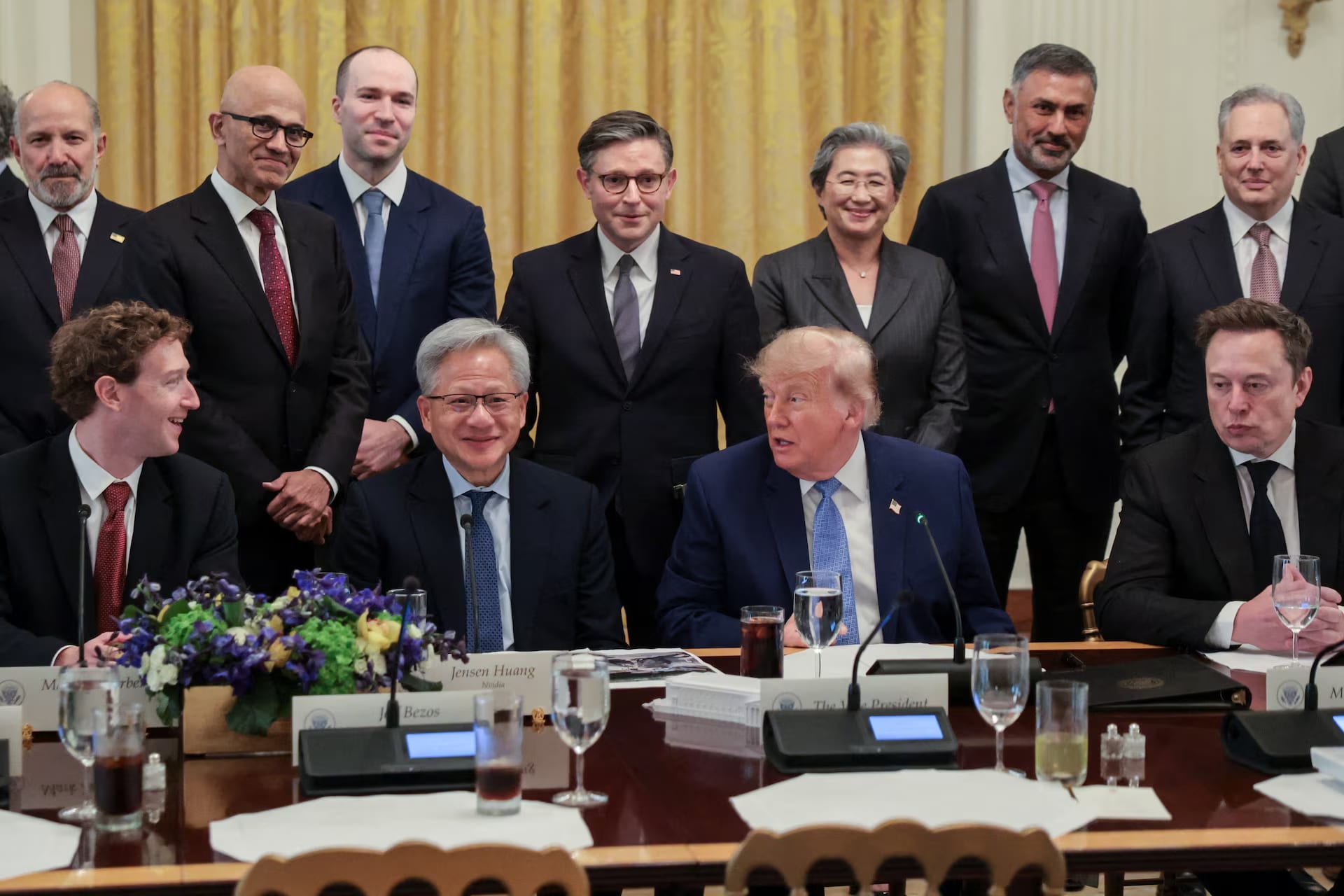Trump, Tech Giants Agree on AI Safety Standards, Back Massive Data Centre Expansion