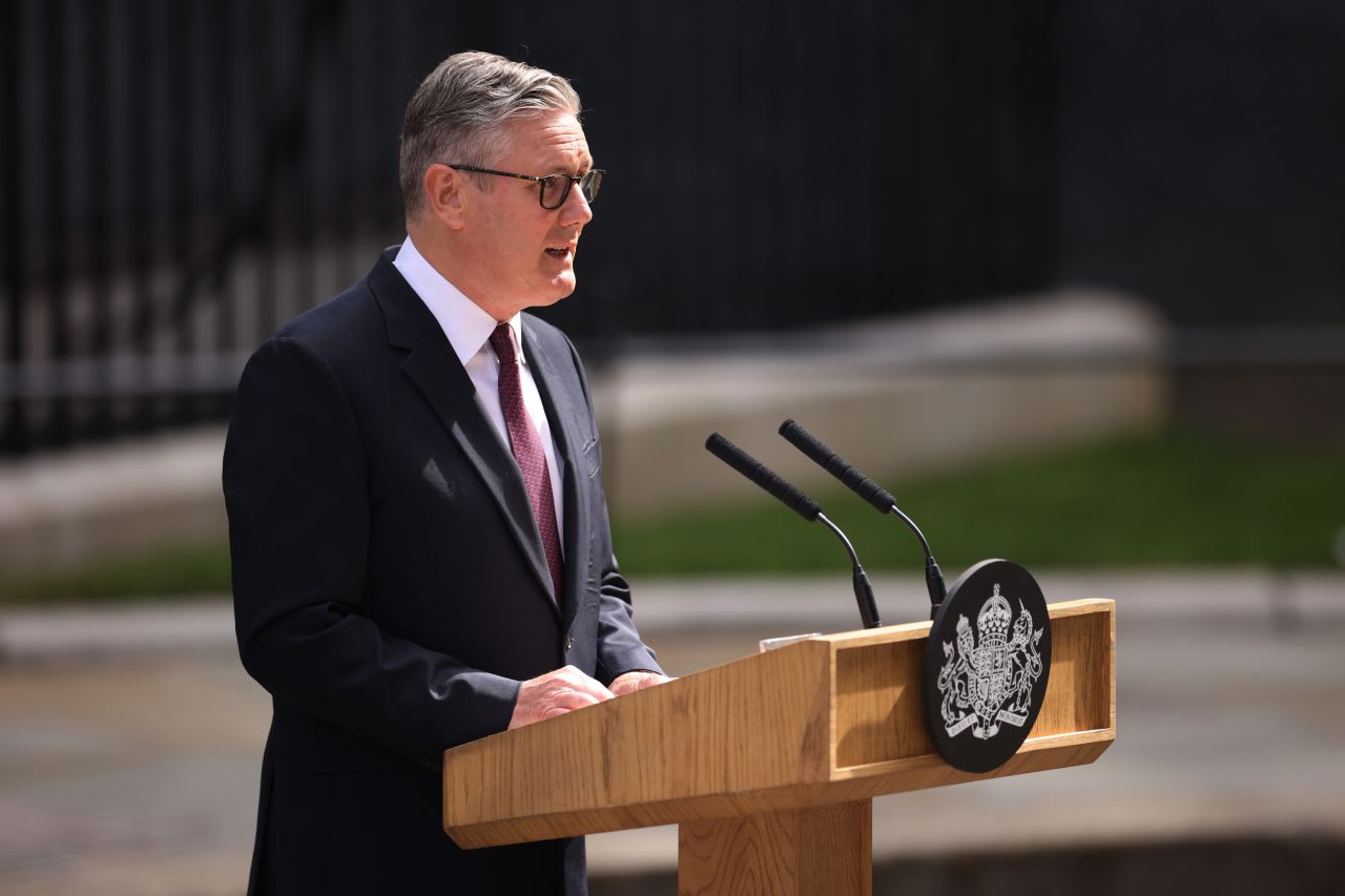 UK Prime Minister Steps Down after Pressure from Party