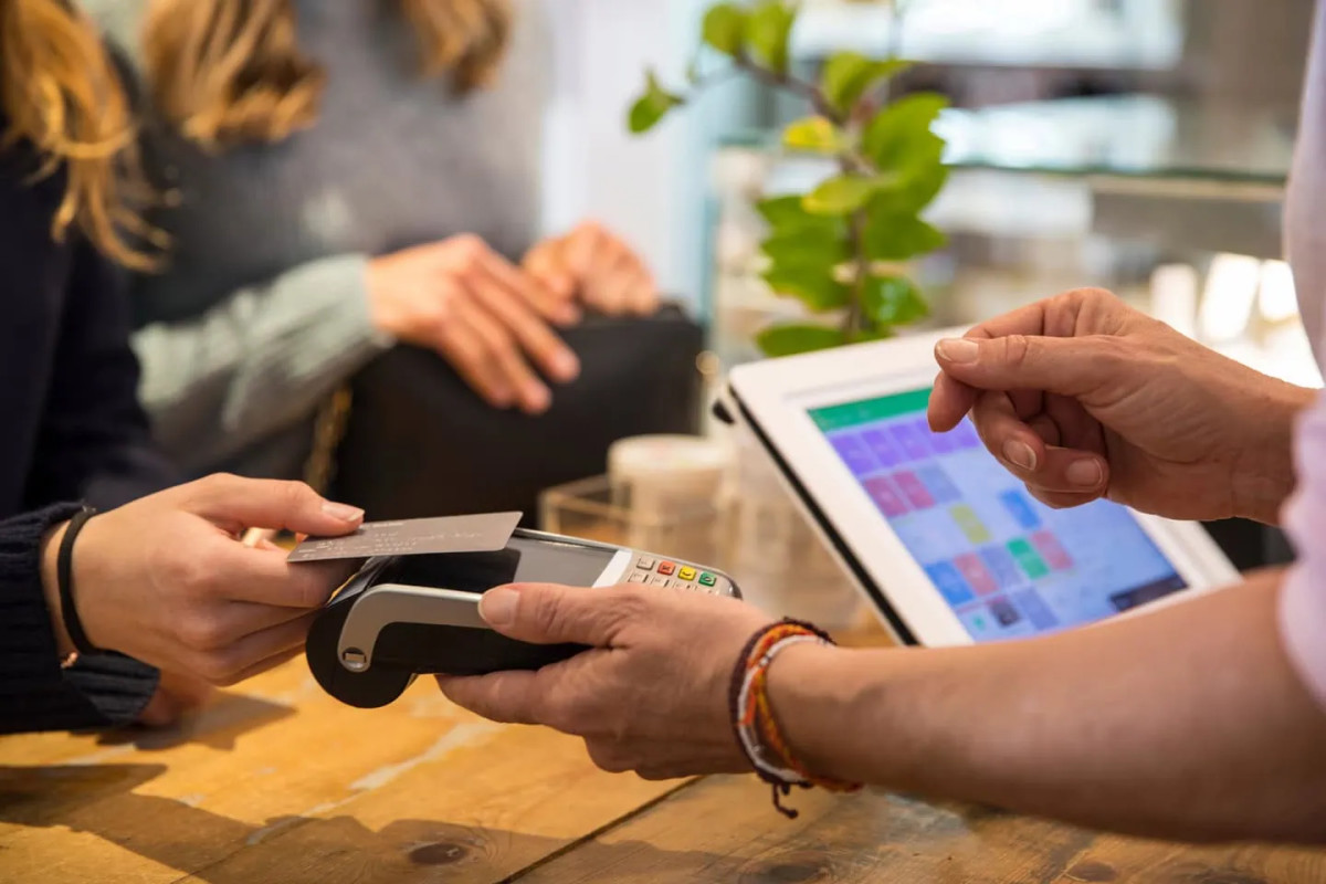 shopify pos vs square