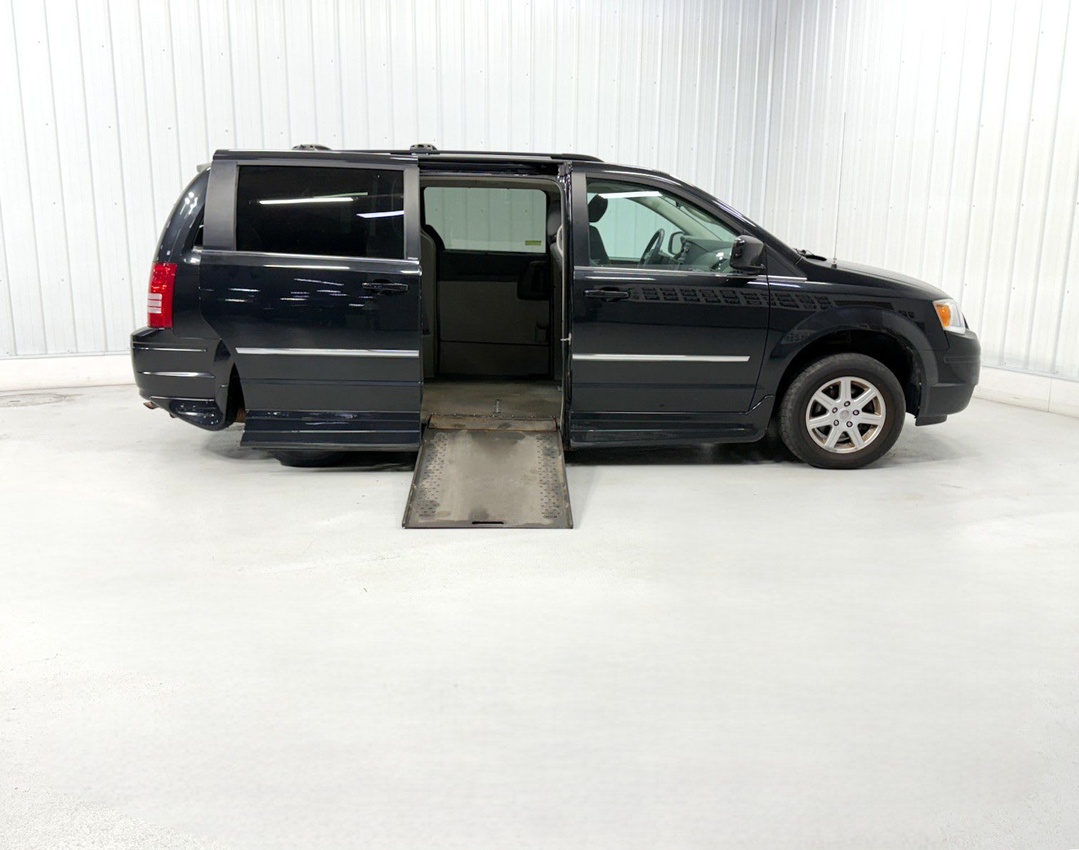 2010 Chrysler Town & Country