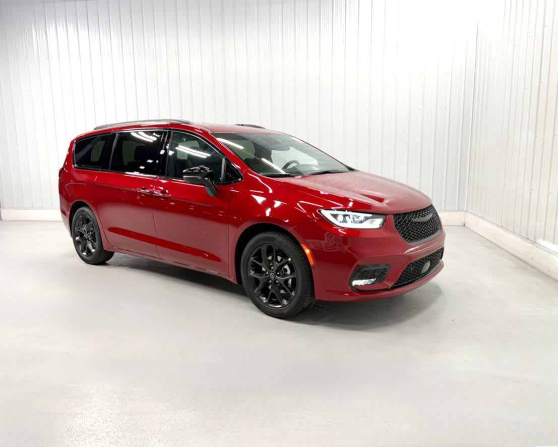 New 2026 Chrysler Pacifica Wheelchair Van For Sale | #401783 | Rollx Vans