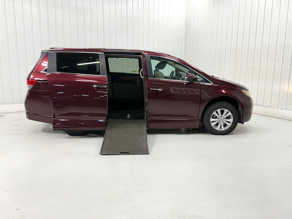 2014 Honda Odyssey EX-L w/DVD Rear Entertainment System's photo