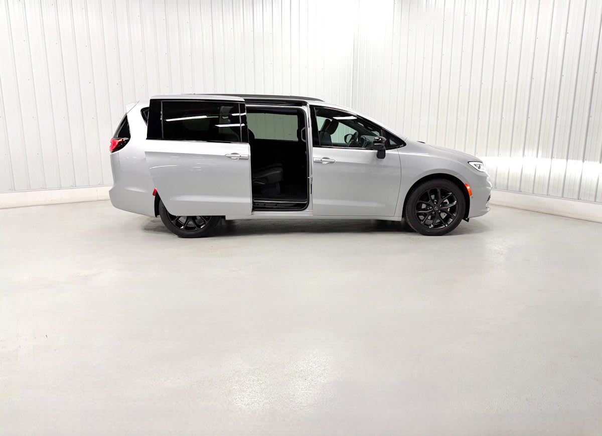 CHRYSLER PACIFICA SELECT